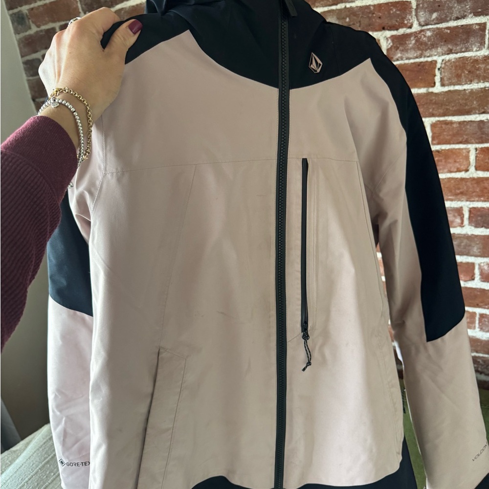 Volcom Women's Black and Light Pink Ski Jacket